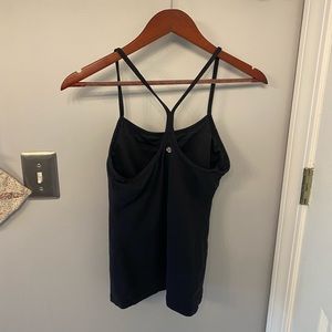 Black lululemon power y